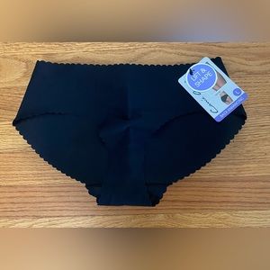 Carrie Amber Intimates Panty Women’s Large Black Padded Lift and Shape NWT